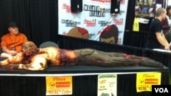 A zombie cake at the Walker Stalker convention in Atlanta, Georgia. (Marissa Melton for VOA)