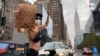 Las protestas en Nueva York entraron en su noveno día el viernes. Foto: Celia Mendoza-VOA 