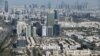 Pemandangan Kota Abu Dhabi dari dek pengamatan Emirates Towers, di Abu Dhabi, Uni Emirat Arab, 23 Desember 2018. (Foto: Reuters)